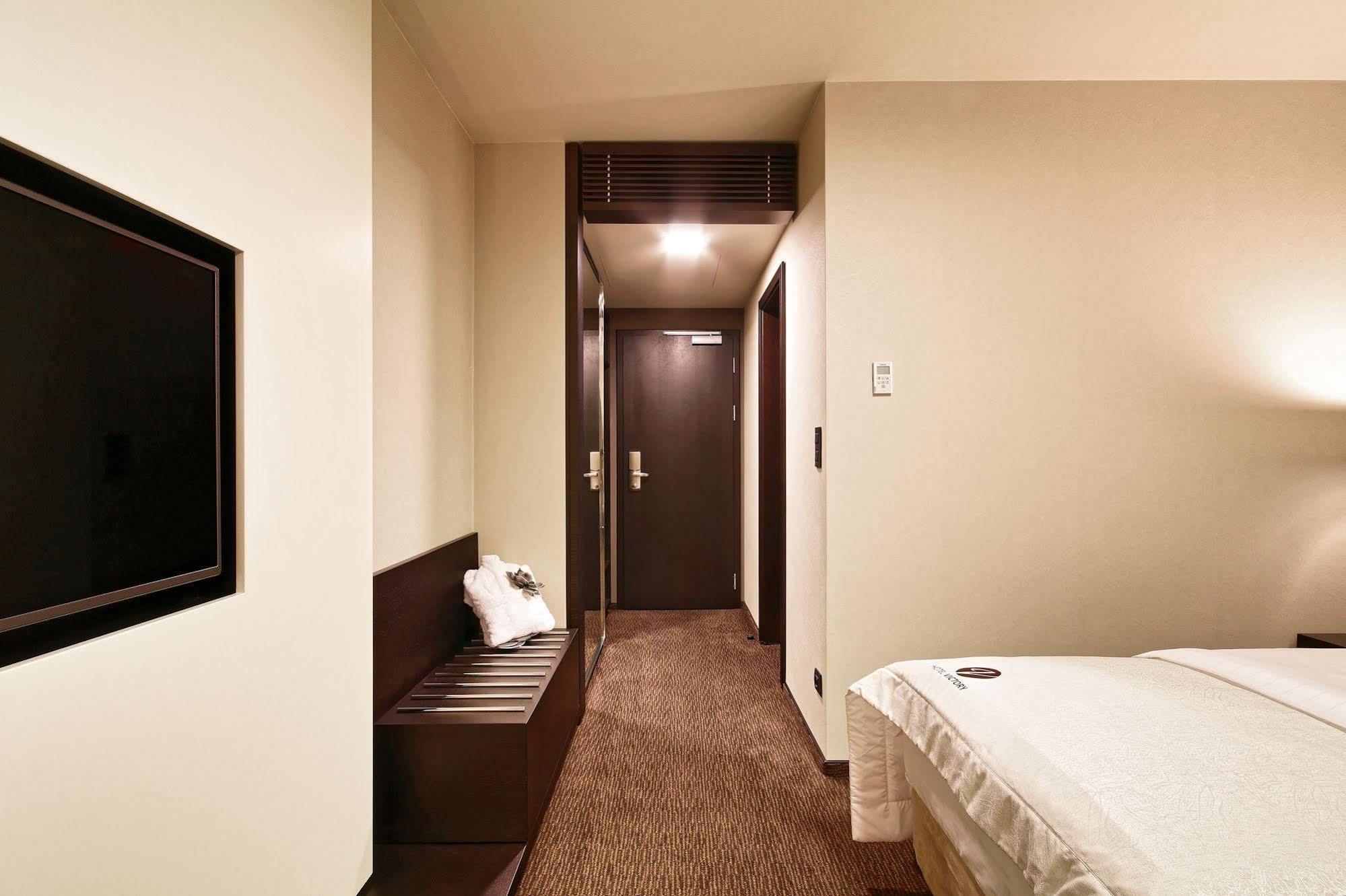 Hotel Victory Popuvky エクステリア 写真