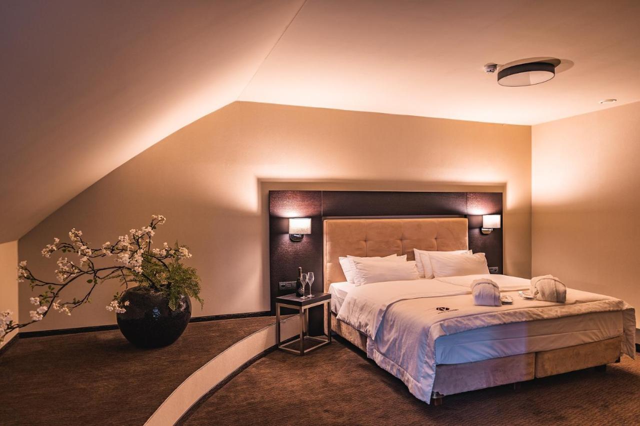 Hotel Victory Popuvky エクステリア 写真
